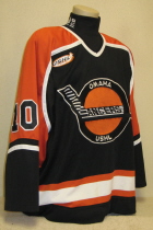 Looks like this gamer was worn by Drew Krinner during the 97-98 season. However, all rosters have him wearing # 9. Any lancer fans have any input here??? USHL crest on front and Bauer Tag and round USHL logo on rear hem, NOB. Shows nice overall wear. Made by Bauer, size 54. 