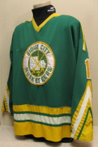 84-85 Steve O'Shea This jersey was worn by goaltender Steve O'Shea during the 84-85 season. This style of jersey was worn by the Musketeers for three seasons starting the 82-83 campaign. Steve O'Shea played two seasons for the Musketeers. Light Wear. This 